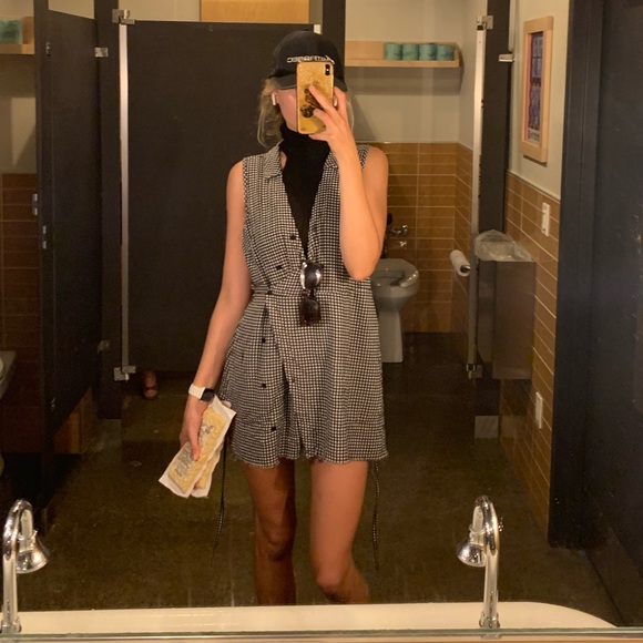 Black and white gingham romper 11•1•TYLHO - Picture 3 of 11